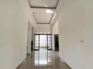 RUMAH MEWAH KONSEP KLASIK MODERN, 300 METER DARI JL. BESI JANGKANG lokasi di Sleman Kab., tersedia melalui melalui situs Olx