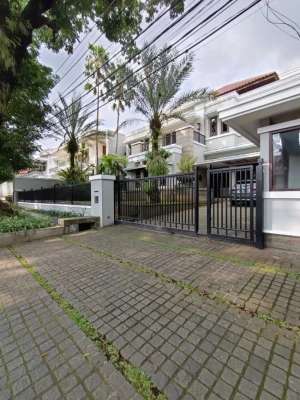 Rumah Mewah Kyai Gede Utama Dago Lokasi Terbaik lokasi di Bandung Kab., tersedia melalui melalui situs Olx