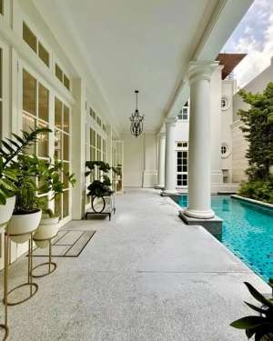 Rumah Mewah Lokasi Premium Di Mega Kuningan Jak Sel lokasi di Jakarta Selatan, tersedia melalui melalui situs Olx