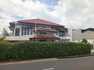 Rumah mewah luas ada kolam renang siap huni di Cilandak Ampera Jakarta Selatan lokasi di Jakarta Selatan, tersedia melalui melalui situs Olx