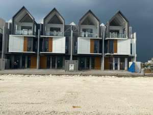Rumah Mewah Minimalis Grand Eastern, Type Favorit, Best Design Layout lokasi di Surabaya Kota, tersedia melalui melalui situs Olx