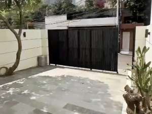 RUMAH MEWAH MODERN FULL FURNISH DI TAMAN LAGURA, CEMPAKA PUTIH lokasi di Jakarta Pusat, tersedia melalui melalui situs Olx