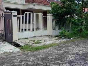 Rumah Mewah Pondok Jati Sidoarjo 2 Lantai SHM Dekat TolRS Delta Surya lokasi di Sidoarjo  Kab., tersedia melalui melalui situs Olx