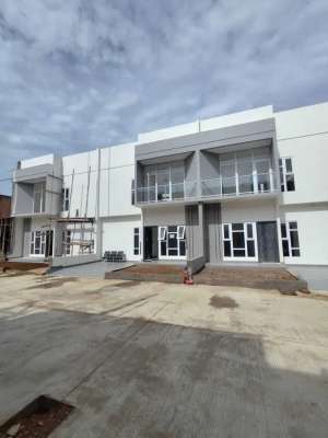 RUMAH MEWAH ROYALE DIAMOND JL PRAJURIT NAZARUDDIN PALEMBANG lokasi di Palembang Kota, tersedia melalui melalui situs Olx