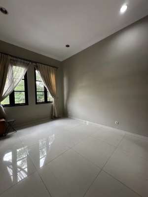 Rumah Mewah Senopati Jaksel LT 211 LB 400, Garasi 4 Mobil lokasi di Jakarta Selatan, tersedia melalui melalui situs Olx