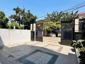 Rumah Mewah Siap Huni gaya American Classic di Cinere Megapolitan dkt Tol Limo lokasi di Depok Kota, tersedia melalui melalui situs Olx