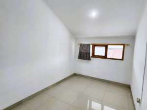 Rumah minimalis 2 lantai buaran serua indah siap huni lokasi di Tangerang Selatan Kota, tersedia melalui melalui situs Olx