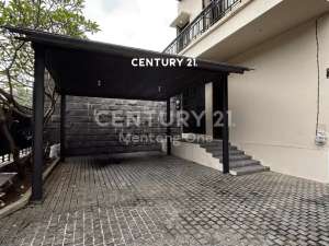 Rumah Minimalis 3 Lantai Di Menteng Jakarta Pusat lokasi di Jakarta Pusat, tersedia melalui melalui situs Olx