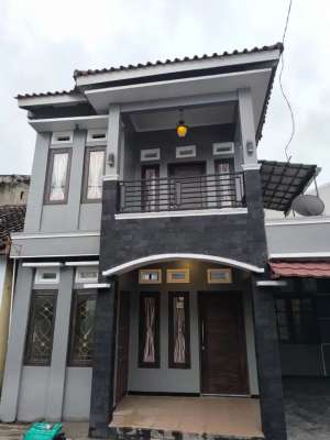 Rumah minimalis lantai 2 di kota Klaten lokasi di Klaten Kab., tersedia melalui melalui situs Olx