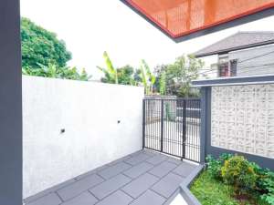 Rumah Modern Cakep 3 Lantai Full Bata Merah Jagakarsa, Jakarta Selatan lokasi di Jakarta Selatan, tersedia melalui melalui situs Olx