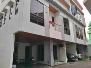 Rumah Modern di Karanganyar sawah besar Jakarta pusat lokasi strategis lokasi di Jakarta Pusat, tersedia melalui melalui situs Olx