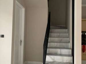 Rumah Modern Klasik 2 Lantai di Jagakarsa Brand New Dekat ke Tol lokasi di Jakarta Selatan, tersedia melalui melalui situs Olx