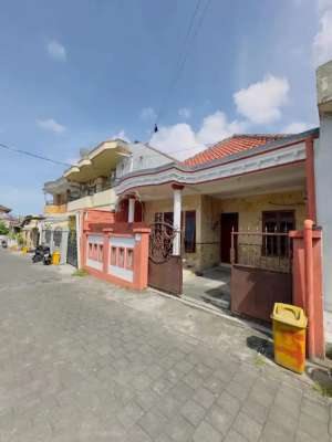 Rumah Monang Maning Lingkungan Elite Bebas Banjir lokasi di Denpasar Kota, tersedia melalui melalui situs Olx