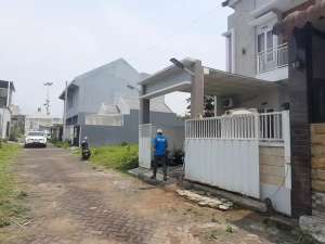 Rumah murah Banjararum Singosari Malang Dijual cpt B.U Poll SHM 2 Lt lokasi di Malang Kab., tersedia melalui melalui situs Olx