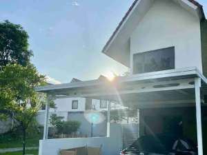 Rumah MurahCantik hoek di Vida Bekasi dalam Cluster Siap Huni lokasi di Bekasi Kab., tersedia melalui melalui situs Olx