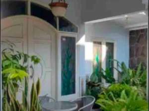 rumah murah cengger ayam suhat luas 180 BU SEGERA carport 2 mobil Dekat ke kampus UB Brawijaya bisa direnov jadi kos kosan atau nyaman hunian lokasi di Malang Kota, tersedia melalui melalui situs Olx