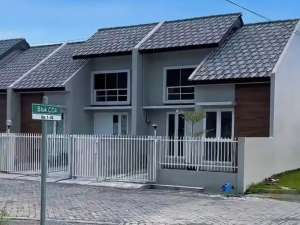 Rumah Murah DP 0Dekat Gunung Anyar Surabaya Alana Regency Cemandi lokasi di Surabaya Kota, tersedia melalui melalui situs Olx