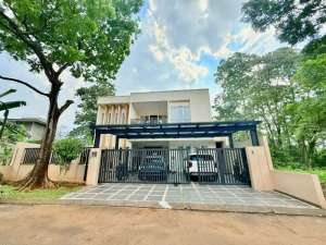 RUMAH MURAH HALAMAN LUAS FULL FURNISH DI SENTUL CITY, BOGOR lokasi di Bogor Kota, tersedia melalui melalui situs Olx