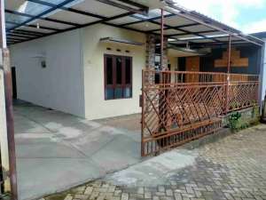 RUMAH MURAH KOTA BATU SIAP HUNI lokasi di Batu Kota, tersedia melalui melalui situs Olx