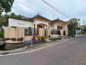 Rumah Murah Luas 176 m2 di Area Perumahan Borobudur Suhat lokasi di Malang Kota, tersedia melalui melalui situs Olx