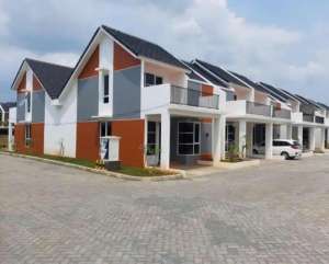 RUMAH MURAH SIAP HUNI KONDISI BAGUS DI ARYANA KARAWACI lokasi di Tangerang Kota, tersedia melalui melalui situs Olx