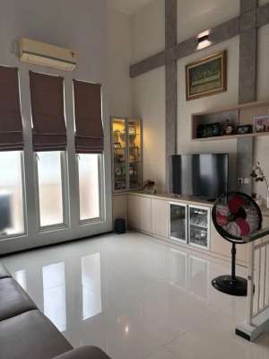 Rumah Pakuwon City Minimalis, Siap Huni Row Jalan 3 Mobil lokasi di Surabaya Kota, tersedia melalui melalui situs Olx