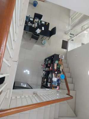 Rumah Pakuwon Indah, The Mansion lokasi di Surabaya Kota, tersedia melalui melalui situs Olx