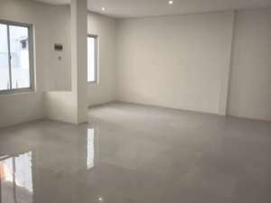 Rumah Paling Depan Dekat Gerbang Cluster Villa Melati Mas lokasi di Tangerang Selatan Kota, tersedia melalui melalui situs Olx