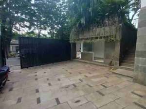 RUMAH PATRA KUNINGAN lokasi di Jakarta Selatan, tersedia melalui melalui situs Olx