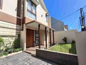 RUMAH PEJATEN BARAT KOLAM RENANG PRIBADI lokasi di Jakarta Selatan, tersedia melalui melalui situs Olx