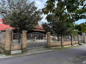 rumah pendopo joglo limasan di gajahan colomadu lokasi di Surakarta Kota, tersedia melalui melalui situs Olx