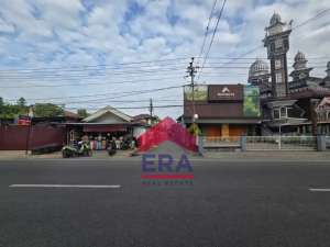 Rumah Pinggil Jalan Natakusuma, Pontianak lokasi di Pontianak Kota, tersedia melalui melalui situs Olx