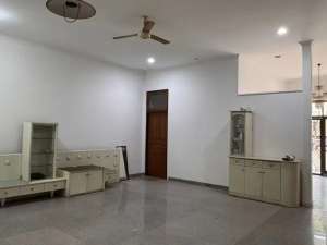 Rumah Pluit luas 10x20 m, kosong rapi parkiran luas lokasi di Jakarta Utara, tersedia melalui melalui situs Olx