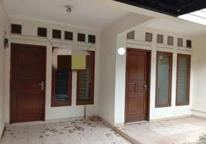 Rumah Pondok Kelapa, Jalan 2 Mobil lokasi di Bekasi Kota, tersedia melalui melalui situs Olx