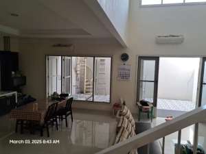 Rumah Puri Galaxy Bamboo Lake STRATEGIS lokasi di Surabaya Kota, tersedia melalui melalui situs Olx