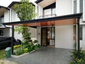 Rumah Rapi Baru Renovasi Siap Huni di Cluster Cendana Icon Lippo Karawaci Utara Akses Tol Tangerang - Jakarta Terdekat lokasi di Tangerang Kota, tersedia melalui melalui situs Olx