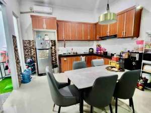 Rumah Rapi Luas di Cluster Adara Harapan Indah lokasi di Bekasi Kota, tersedia melalui melalui situs Olx