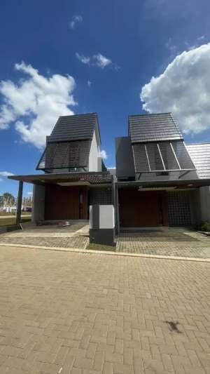 Rumah Ready akses TB Simatupang Jaksel 10 menit ke Tol Jkt Serpong lokasi di Tangerang Selatan Kota, tersedia melalui melalui situs Olx