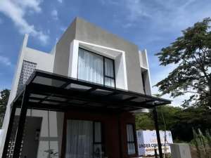 RUMAH READY STOCK 2 LANTAIROOFTOP FULL FURNISHEDSWIMMING POOL lokasi di Bandung Kota, tersedia melalui melalui situs Olx