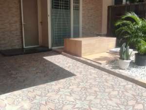 Rumah Royal Park Residen Gunung Anyar Siap Huni Row Lebar, One Gate Sistem Furnish lokasi di Surabaya Kota, tersedia melalui melalui situs Olx