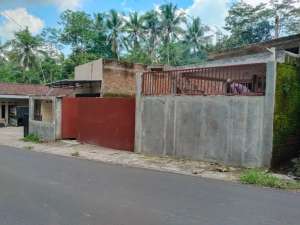 RumahRuang Usaha dekat Kampus UMM Mertoyudan Magelang Jawa Tengah lokasi di Magelang Kota, tersedia melalui melalui situs Olx