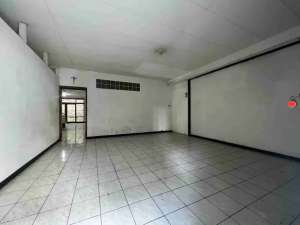 Rumah Ruko 2 Lantai Cocok untuk Bisnistempat Usaha Shm Di pusat kota Sayap Gardujati Kota Bandung lokasi di Bandung Kota, tersedia melalui melalui situs Olx