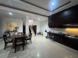 Rumah Sangat Strategis Area PREMIUM Taman Griya Jimbaran lokasi di Kab. Badung, tersedia melalui melalui situs Olx