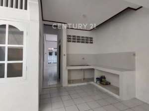 Rumah Satu Lantai Lokasi Kav. DKI Pondok Kelapa lokasi di Jakarta Timur, tersedia melalui melalui situs Olx