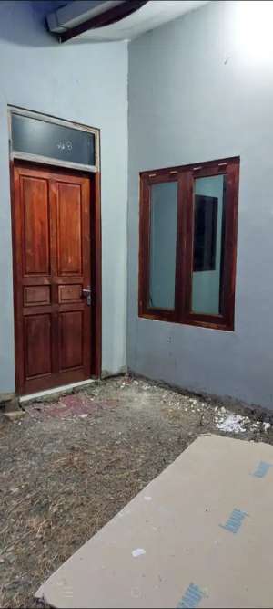 Rumah sekitar jangli lokasi di Semarang Kota, tersedia melalui melalui situs Olx