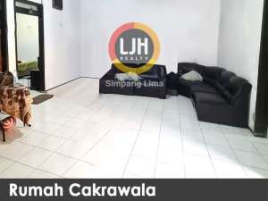 Rumah Semarang Barat, Semarang dekat Flyover Jendral Sudirman lokasi di Semarang Kota, tersedia melalui melalui situs Olx