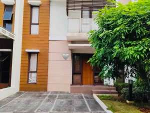 Rumah Semi FurnishBurgundy 8x13 Premium Summarecon Bekasi lokasi di Bekasi Kab., tersedia melalui melalui situs Olx