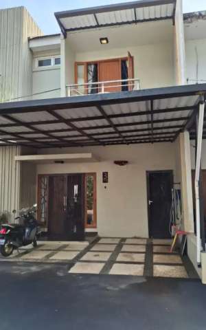 Rumah Semi Furnished disewakan Jalan Utama Pondok Aren lokasi di Tangerang Selatan Kota, tersedia melalui melalui situs Olx