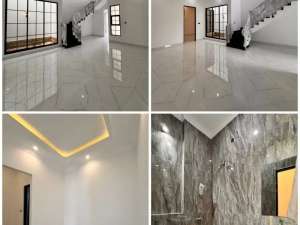 Rumah Semi Klasik Babatan Pantai Surabaya lokasi di Surabaya Kota, tersedia melalui melalui situs Olx