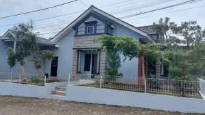 Rumah Sewa Purwokerto Hook Full Furnish Perumahan Saphire Baturaden lokasi di Banyumas Kab., tersedia melalui melalui situs Olx